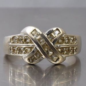 Hammond LA

Navajo Vintage Cross ☦️ Ring 💍 925 Sz 9 Sign RM Sterling Silver 💍